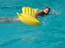 LJT 087 * Philipp im frischen Wasser! * 800 x 600 * (133KB)